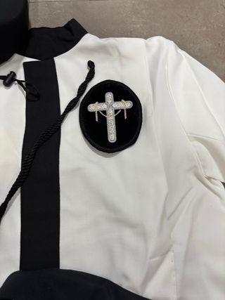 Traje Cofradía Exaltación Santa Cruz zaragoza