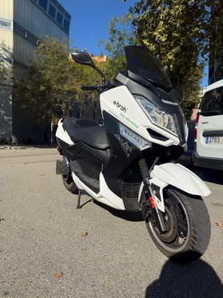 Moto Eléctrica Ebroh Strada 20th