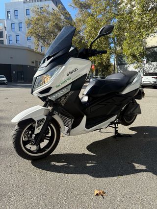Moto Eléctrica Ebroh Strada 20th