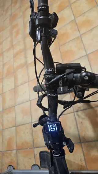 Bicicleta eléctrica  E bike con batería. Btt. Mtb.