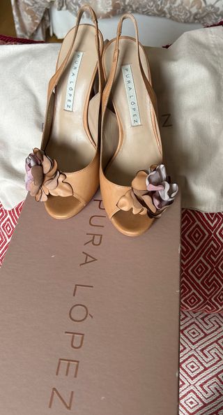 Sandalias sin estrenar, de vestir, color camel