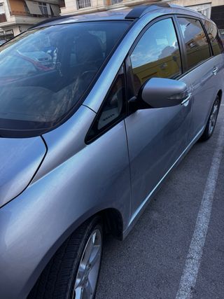 Mitsubishi Grandis 2003