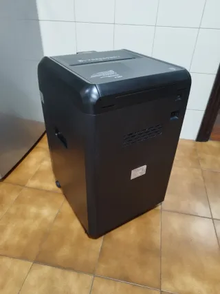 Trituradora papel con alimentador 200 hojas