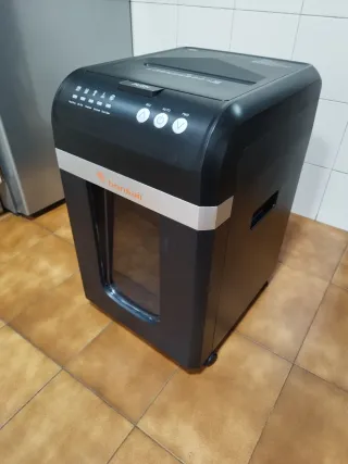 Trituradora papel con alimentador 200 hojas