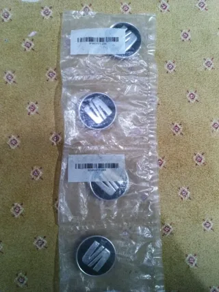 Tapas Centrales de Llantas SEAT (4 unidades)