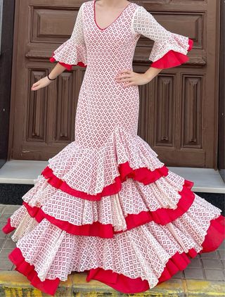 Traje de Flamenca Rojo Encaje Talla 36 elastico