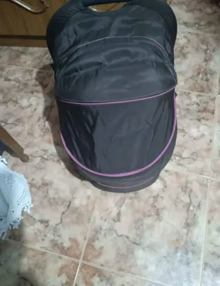 Carro de bebe prácticamente nuevo por donde lo mir