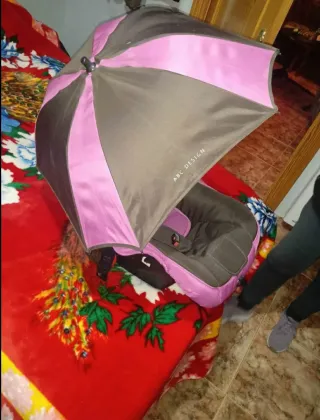 Carro de bebe prácticamente nuevo por donde lo mir
