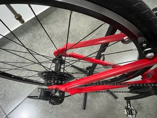 Bicicleta de carretera roja