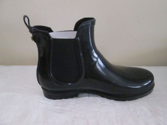 BOTINES DE AGUA NEGRO BRILLANTE Nº 39 ANNA FIELD