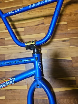 Cuadro BMX con horquilla y manillar