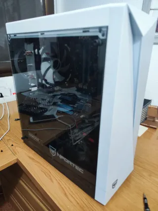 Caja Nfortec Blanca + Placa ASUS + Disipador