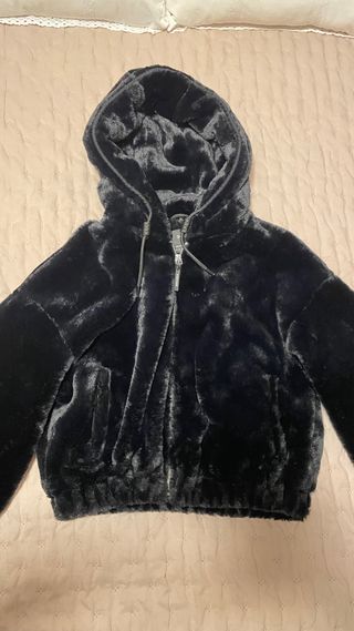 Chaqueta pelo Bershka negra