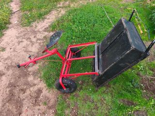 Remolque para motoazada con asiento