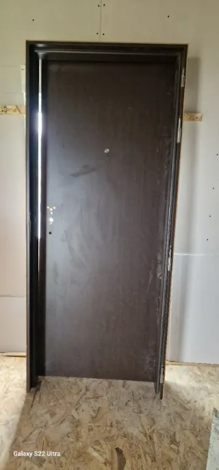 Puerta blindada nueva 90x205