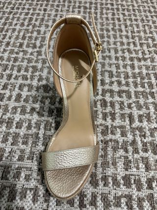 Sandalias Cuña Michael Kors Doradas Talla 36