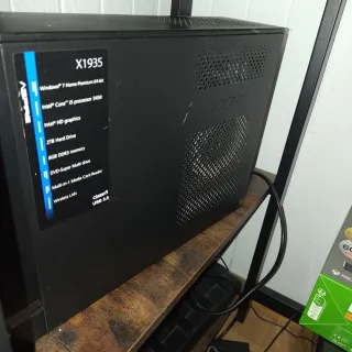 Ordenador Acer Negro y Gris