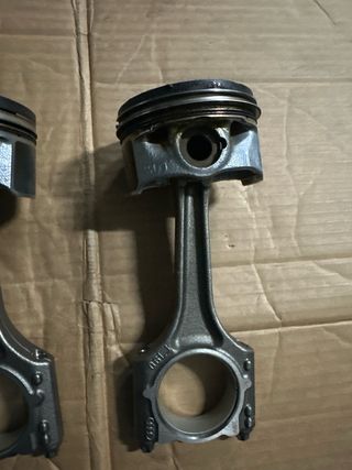 Pistones y bielas Golf R300