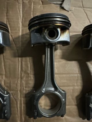 Pistones y bielas Golf R300