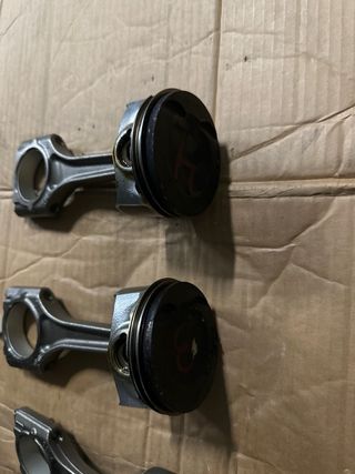 Pistones y bielas Golf R300