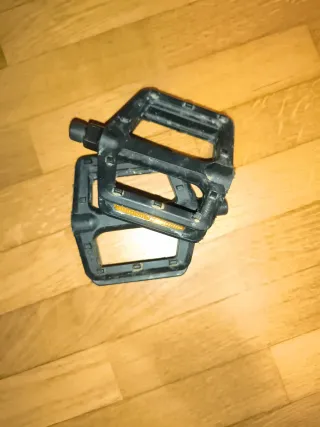 Pedales de bicicleta negros