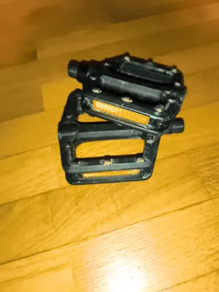 Pedales de bicicleta negros
