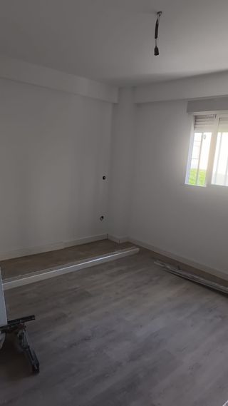 Servicios de Alicatado y Pintura