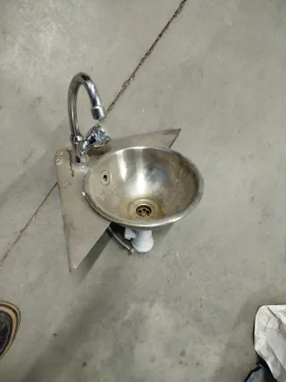 Lavabo o fregadera pequeño metal congrifoaceroinox