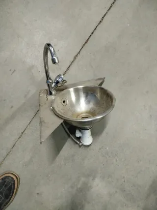 Lavabo o fregadera pequeño metal congrifoaceroinox