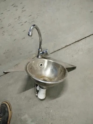 Lavabo o fregadera pequeño metal congrifoaceroinox