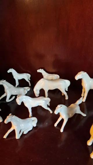 Figuras de Caballitos de Cerámica