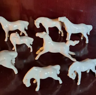 Figuras de Caballitos de Cerámica