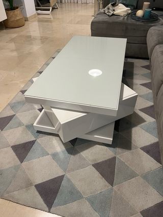 Mesa de centro moderna blanca con cristal