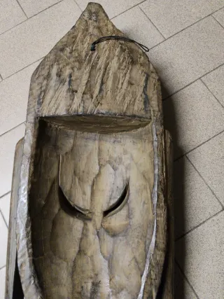 Maschera africana in legno