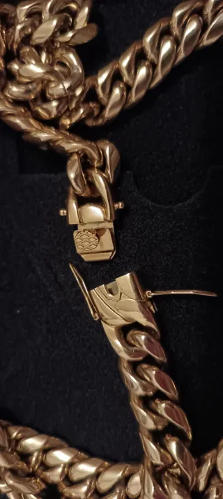 Cadena cubana dorada