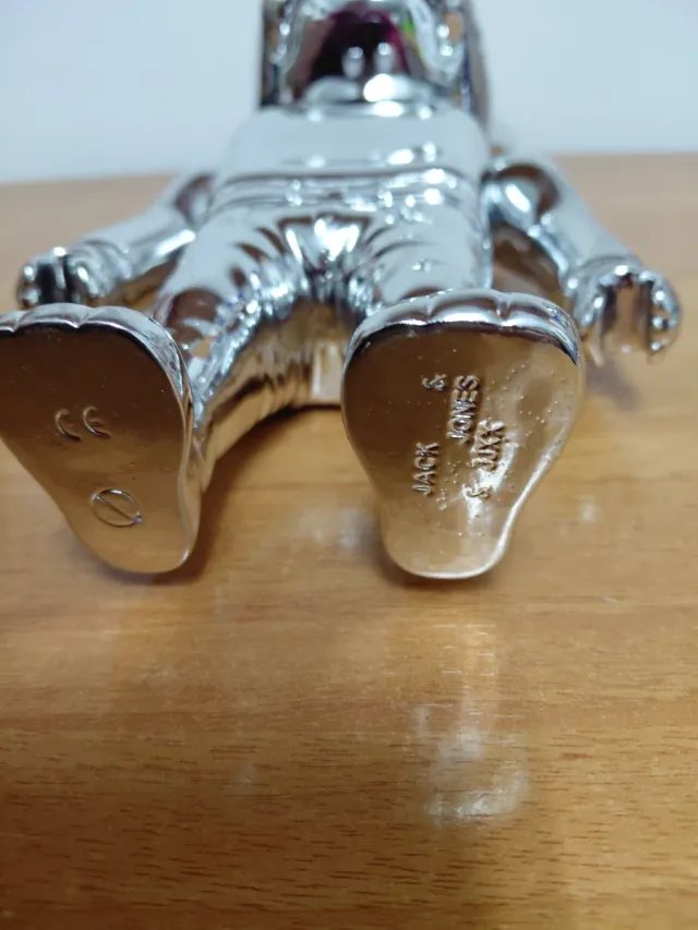 Jack Jones Figura perro color plata.