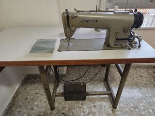 Máquina de coser Mitsubishi DB-320