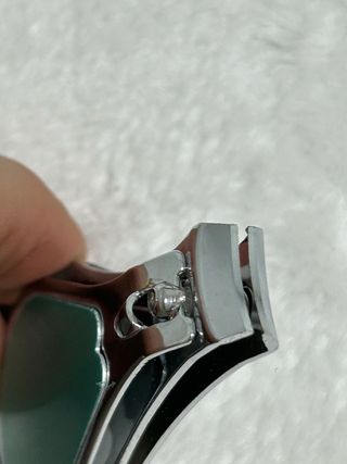 Portachiavi con tagliaunghie e cavatappi nuovo