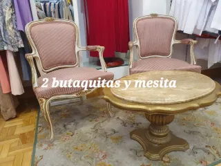 Muebles, percheros y material de tienda de ropa.