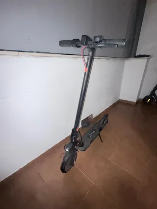 2 Patinetes Eléctricos ZWheel y Xiaomi