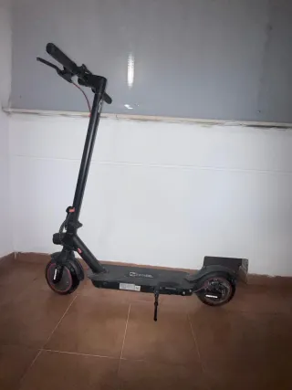 2 Patinetes Eléctricos ZWheel y Xiaomi
