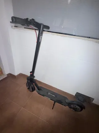 2 Patinetes Eléctricos ZWheel y Xiaomi