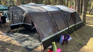 Tienda de campaña familiar grande