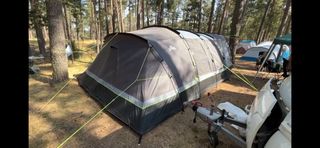 Tienda de campaña familiar grande