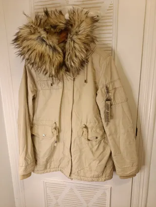 Parka Jump Around Capucha Pelo Talla M