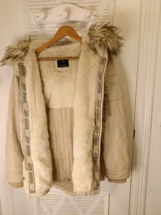 Parka Jump Around Capucha Pelo Talla M