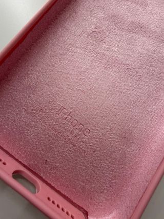 Custodia iPhone 15 Pro Max in silicone rosa