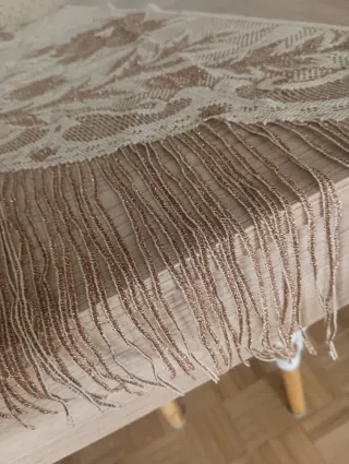 Mantón/Pico Beige y ocre dorado