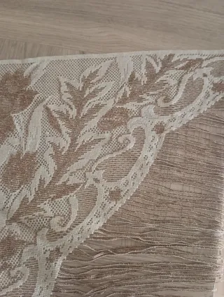 Mantón/Pico Beige y ocre dorado