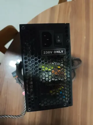 Fuente Alimentación NOX Apex 700W